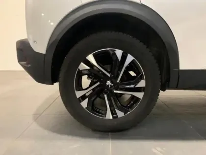 Photo 7 Peugeot 2008  1.2 130 GT EAT8 i-cockpit GPS Camera Full led