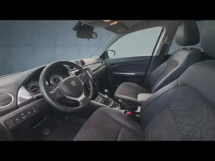 Photo 12 Suzuki Vitara  1.4 Boosterjet Hybrid 129ch Style