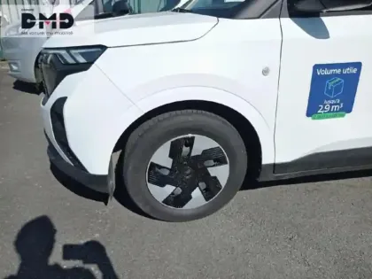 Photo 12 Ford Transit Courier  Electrique 100 kW 136ch Trend