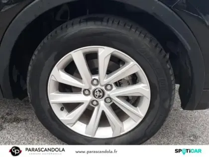 Photo 10 Toyota C-HR  1.8 Hybride 140ch Dynamic NG23