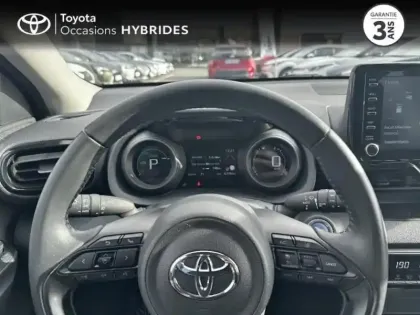 Photo 12 Toyota Yaris  116h Design 5p Pack Confort