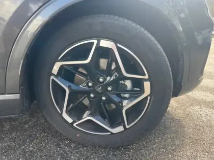 Photo 8 Ford Kuga  2.5 Duratec 180ch Hybrid FlexiFuel ST-Line Powershift