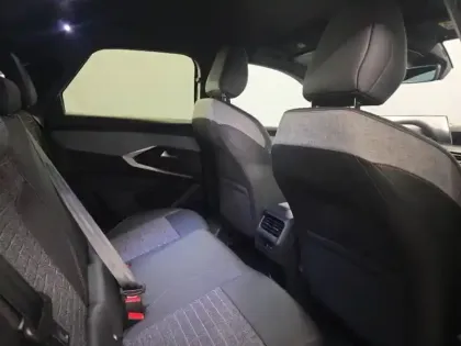 Photo 10 Peugeot 3008  1.2 Hybrid 145ch Allure e-DCS6