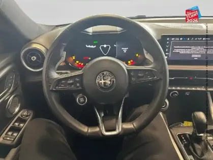 Photo 26 Alfa Romeo Tonale  1.5 Hybrid 160ch Tributo Italiano TCT