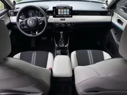 Photo 8 Honda HR-V  1.5 i-MMD 131ch e:HEV Advance Style