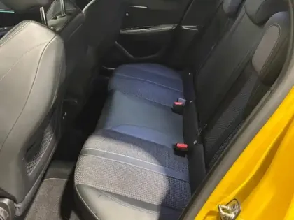 Photo 10 Peugeot 208  1.2 130 GT EAT8 i-cockpit GPS Camera led