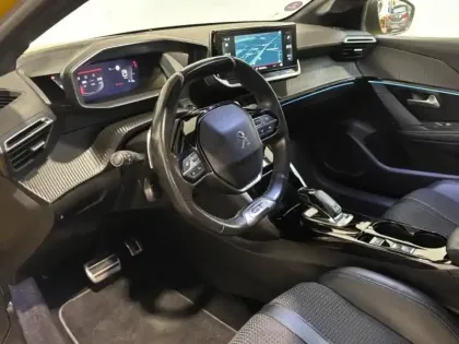 Photo 5 Peugeot 208  1.2 130 GT EAT8 i-cockpit GPS Camera led