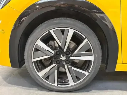 Photo 12 Peugeot 208  1.2 130 GT EAT8 i-cockpit GPS Camera led