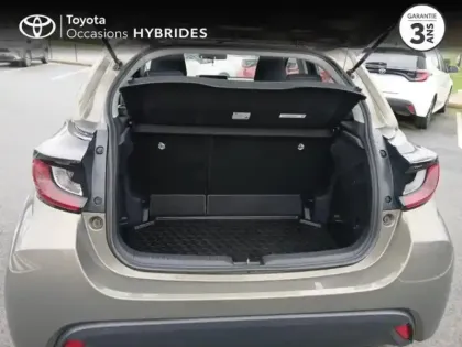 Photo 9 Toyota Yaris  116h Dynamic 5p MY22