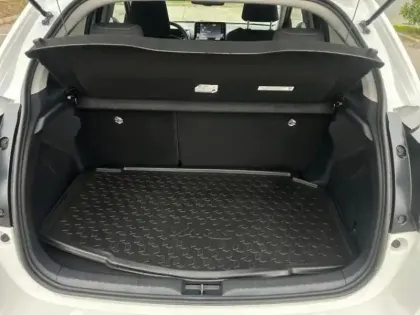 Photo 13 Toyota Yaris  116h Design 5p MY22