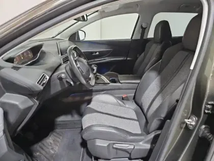 Photo 7 Peugeot 3008  1.5 BlueHDi 130ch E6.c Allure S&S