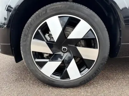 Photo 10 Volvo Xc60  T6 Hybride Rechargeable 350ch Ultra Style Dark Geartronic 8 AWD