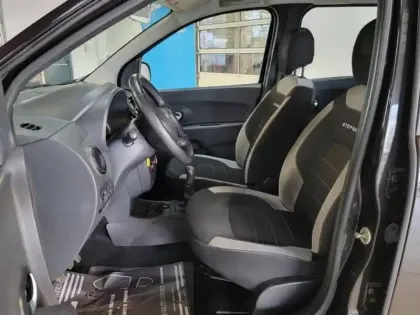 Photo 8 Dacia Lodgy  1.2 TCe 115ch Stepway 7 places