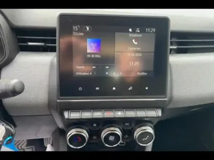 Photo 11 Renault Clio  1.6 E-Tech 145ch full hybrid Evolution - 24