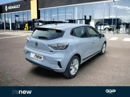 Photo 5 Renault Clio  1.6 E-Tech 145ch full hybrid Evolution - 24