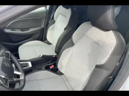 Photo 9 Renault Clio  1.6 E-Tech 145ch full hybrid Evolution - 24