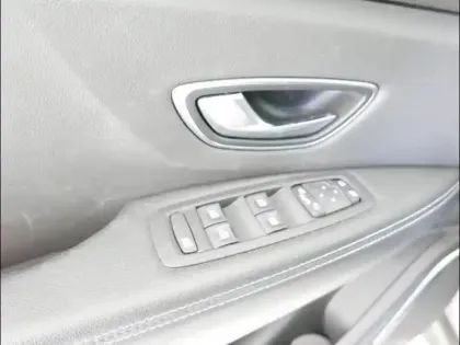 Photo 9 Renault Scenic Grand  1.3 TCe 140ch Techno EDC 7 places