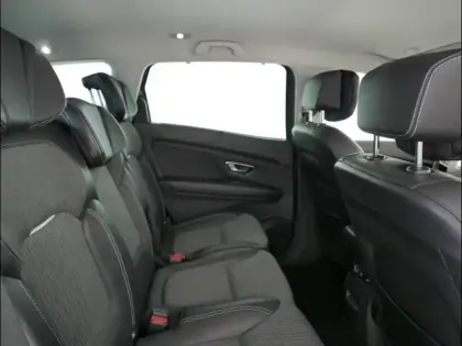 Photo 5 Renault Scenic Grand  1.3 TCe 140ch Techno EDC 7 places