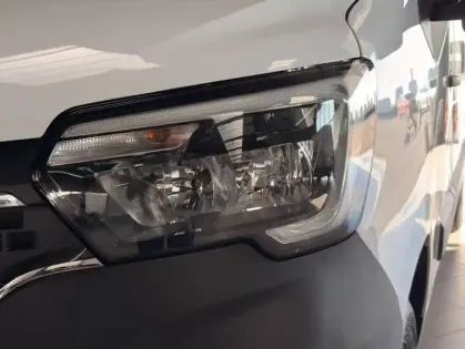 Photo 8 Renault Master  Fg F3300 L2H2 2.3 Blue dCi 135ch Grand Confort Euro6