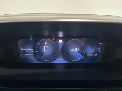 Photo 13 Peugeot 308  1.2 130 Allure EAT8 i-cockpit Camera Carplay Led