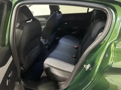 Photo 8 Peugeot 308  1.2 130 Allure EAT8 i-cockpit Camera Carplay Led