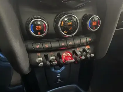 Photo 12 Mini Mini  5 Portes Cooper 136ch Edition Premium Plus BVA7