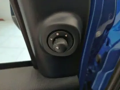 Photo 11 Fiat Panda  Pandina 1.0 65ch BSG S&S Hybrid Cross