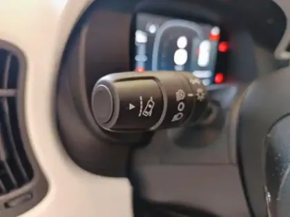 Photo 12 Fiat Panda  Pandina 1.0 65ch BSG S&S Hybrid Cross