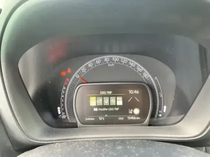 Photo 15 Toyota Aygo 1.0 VVT-i 72 Design / Pack ZEN Radars