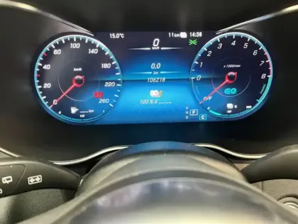 Photo 20 Mercedes Classe GLC SUV 300e 4MATIC AMG Line