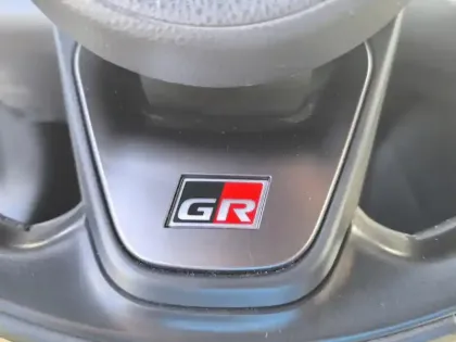Photo 12 Toyota Yaris Hybride 1.5 HYBRID 116H GR SPORT AUTO 116 ch