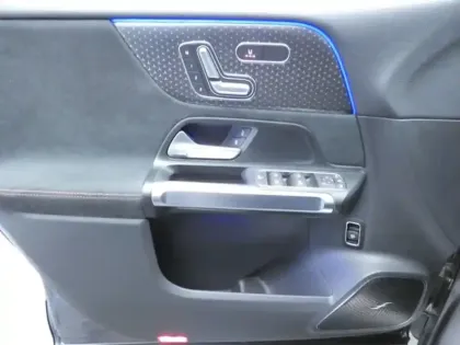 Photo 17 Mercedes Classe B 250+ AMG Line