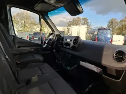 Photo 9 Mercedes Sprinter 514 Châssis cab 37 3,5t Propul.