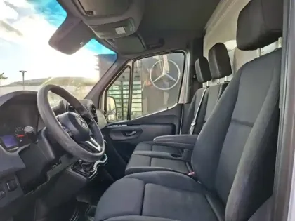 Photo 13 Mercedes Sprinter 514 Châssis cab 37 3,5t Propul.