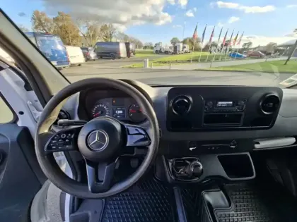 Photo 7 Mercedes Sprinter 514 Châssis cab 37 3,5t Propul.