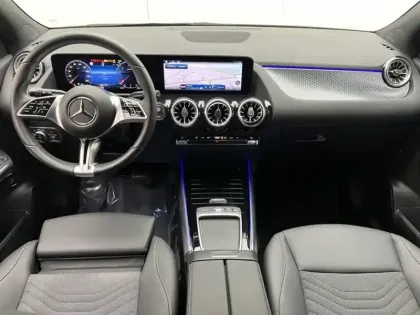 Photo 10 Mercedes GLA 200 d Progressive Line