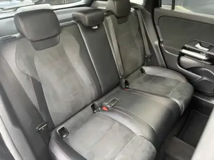 Photo 8 Mercedes GLA 200 AMG Line