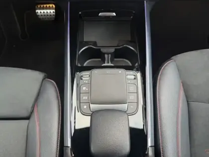 Photo 11 Mercedes GLA 200 AMG Line