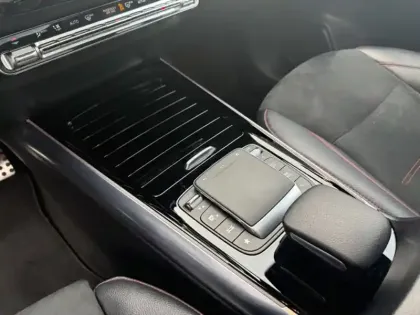 Photo 23 Mercedes GLA 200 AMG Line