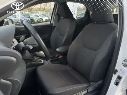 Photo 15 Toyota Yaris Hybride 116h Dynamic