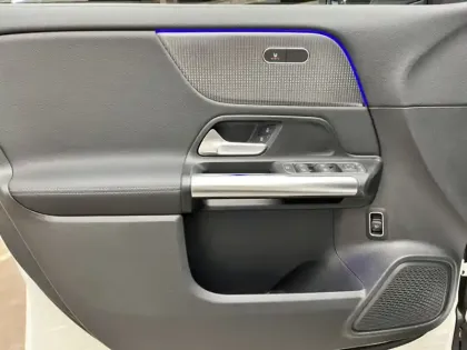 Photo 13 Mercedes GLA 200 Progressive Line