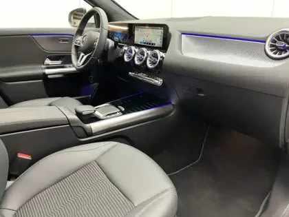 Photo 15 Mercedes GLA 200 Progressive Line