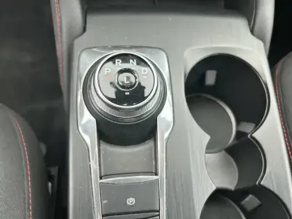 Photo 13 Ford Kuga  2.5 Duratec 190 ch FlexiFuel FHEV E85 Powershift