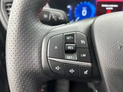 Photo 77 Ford Kuga  2.5 Duratec 190 ch FlexiFuel FHEV E85 Powershift
