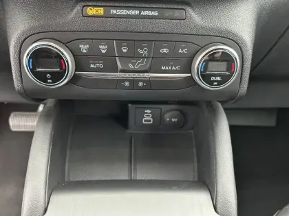 Photo 23 Ford Kuga  2.5 Duratec 190 ch FlexiFuel FHEV E85 Powershift