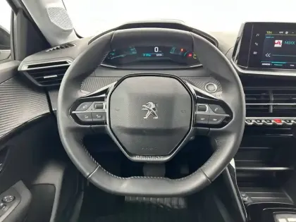 Photo 8 Peugeot 208  Electrique 50 kWh 136ch