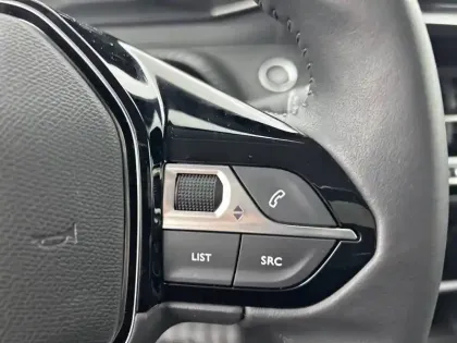 Photo 22 Peugeot 208  Electrique 50 kWh 136ch