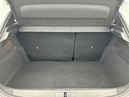 Photo 61 Peugeot 208  Electrique 50 kWh 136ch