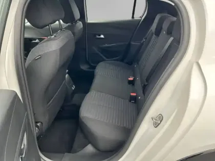 Photo 11 Peugeot 208  Electrique 50 kWh 136ch