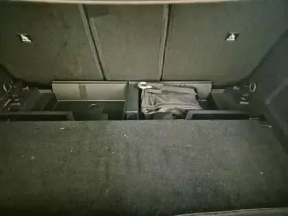 Photo 23 Peugeot 308  SW Hybrid 145 e-DCS6